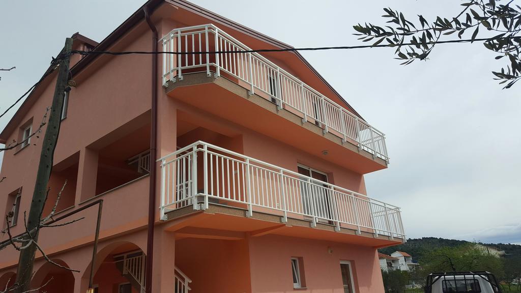Apartmani Ramljak Марина Екстериор снимка