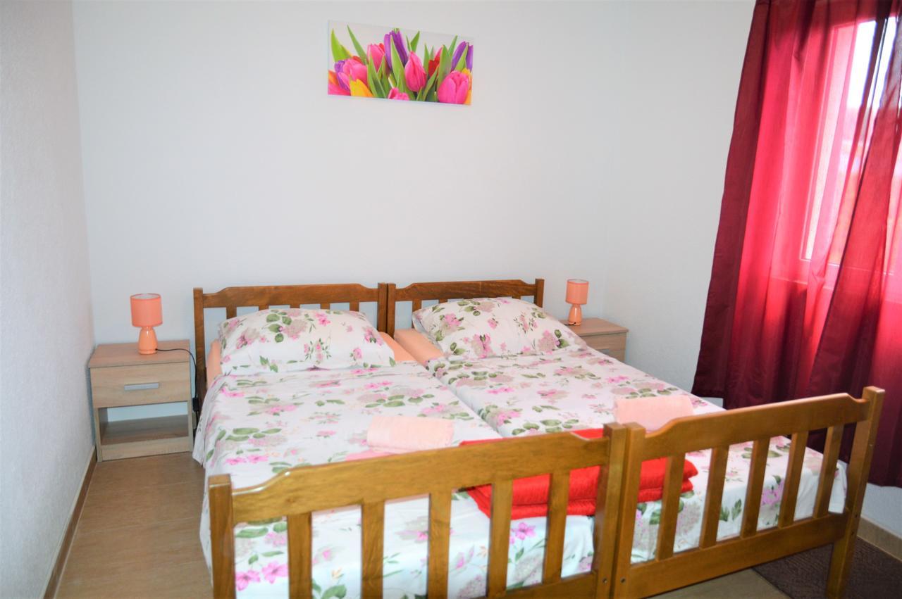 Apartmani Ramljak Марина Екстериор снимка