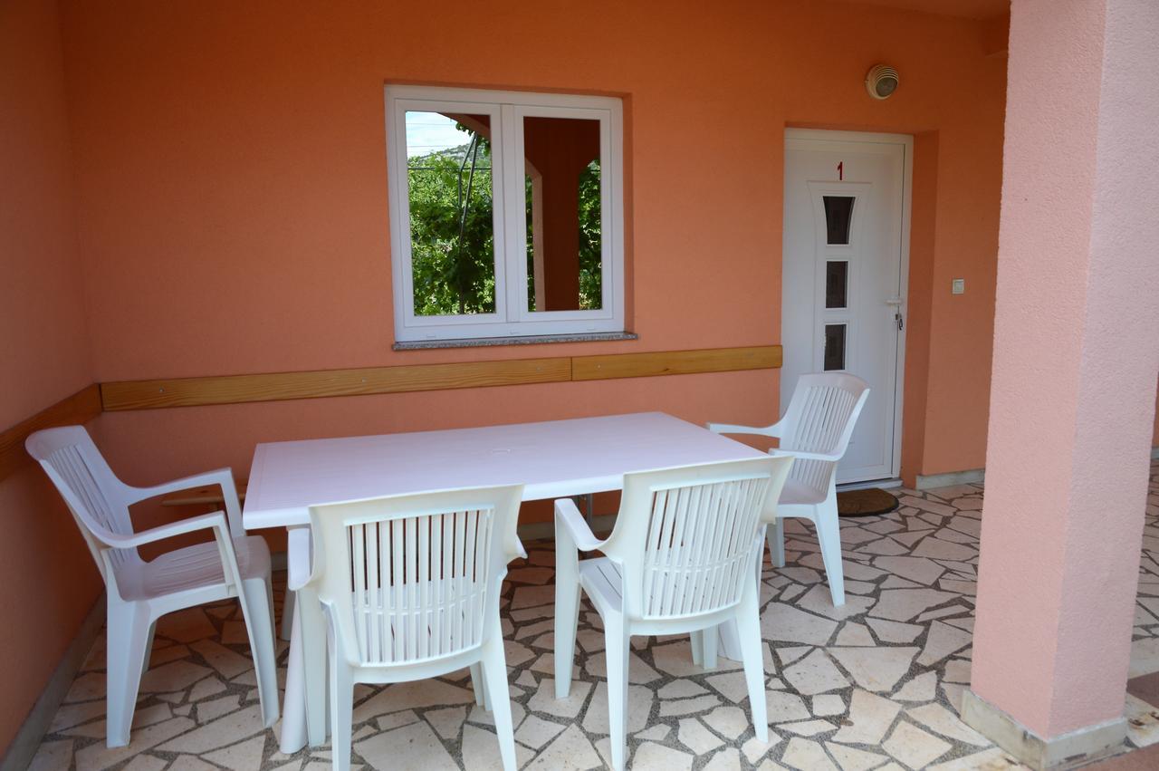 Apartmani Ramljak Марина Екстериор снимка